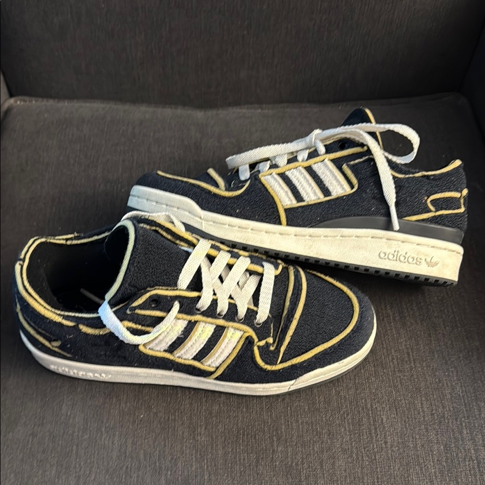 Adidas Black and White Men’s Sneakers with Gold Accents